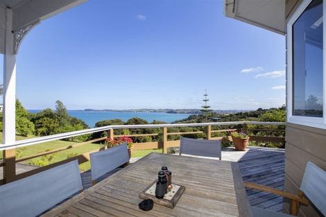 Photo of property in 6 Puriri Place, Sandspit, Warkworth, 0982