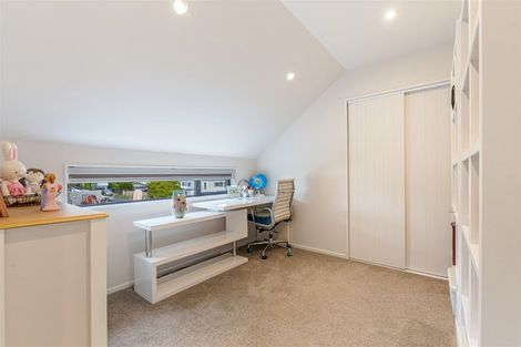 Photo of property in 7d Kerria Place, Sunnynook, Auckland, 0620