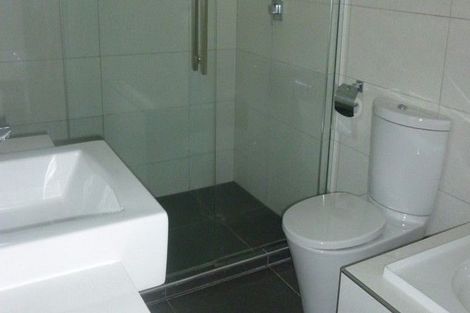 Photo of property in 1 Paterson Mews, Browns Bay, Auckland, 0630