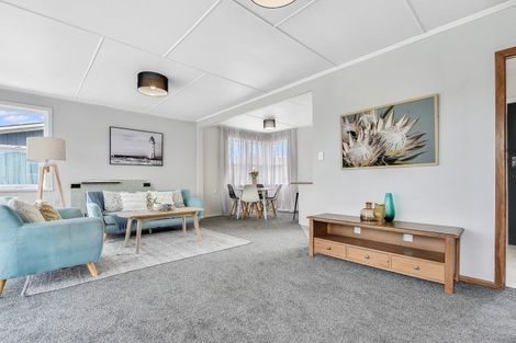 Photo of property in 5 Cricket Place, Melville, Hamilton, 3206