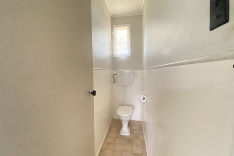 Photo of property in 26 Kirrie Avenue, Te Atatu South, Auckland, 0610