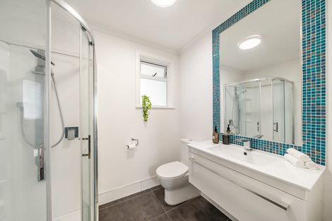 Photo of property in 5 Winchester Avenue, Pinehaven, Upper Hutt, 5019