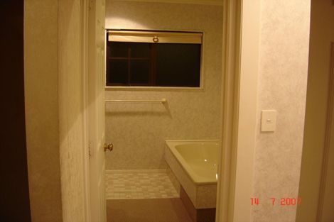 Photo of property in 1/1 Britannia Place, Half Moon Bay, Auckland, 2012