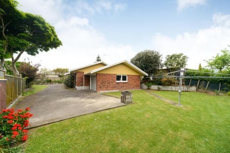Photo of property in 2 Caccia Birch Lane, Hokowhitu, Palmerston North, 4410