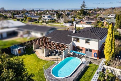 Photo of property in 9 Upham Crescent, Taradale, Napier, 4112