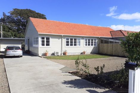 Photo of property in 14 Clinton Street, Fitzroy, New Plymouth, 4312