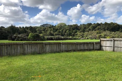 Photo of property in 18 Norman Close, The Gardens, Auckland, 2105