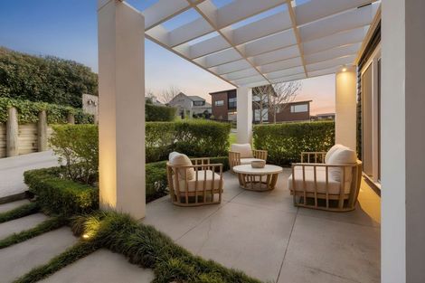 Photo of property in 10 Tauwaka Crescent, Riverhead, 0820