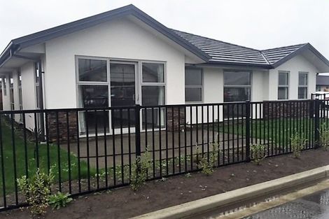 Photo of property in 5 Robalan Close, Halswell, Christchurch, 8025