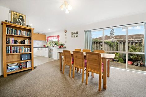 Photo of property in 30a Royton Avenue, Mangere East, Auckland, 2024