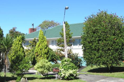 Photo of property in 4 Fayette Place, Te Atatu South, Auckland, 0610