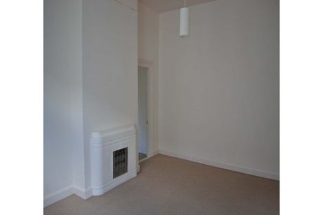 Photo of property in 2/106 Glenmore Street, Northland, Wellington, 6012