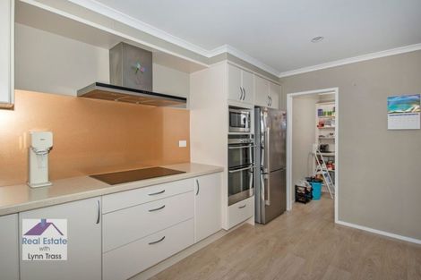 Photo of property in 14 Tieke Place, Horahora, Whangarei, 0110