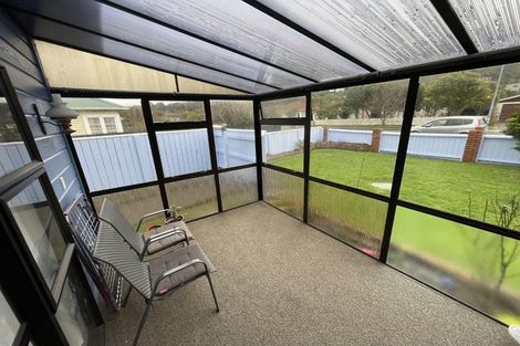 Photo of property in 58 Beauchamp Street, Tawa, Wellington, 5028