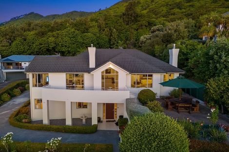 Photo of property in 3 Matata Place, Waikanae, 5036