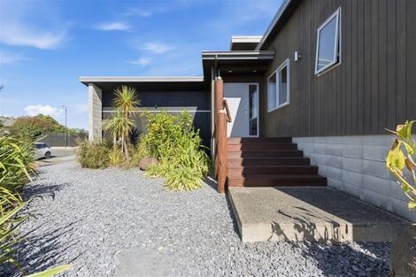 Photo of property in 6 Te Aroha Place, Mapua, 7005