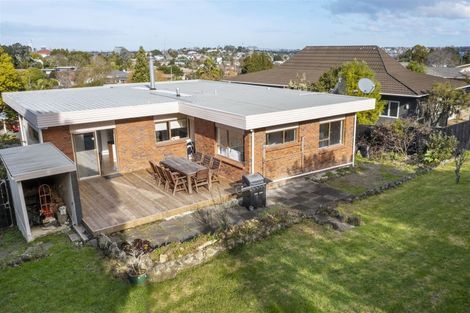 Photo of property in 54 Meadowvale Avenue, Forrest Hill, Auckland, 0620