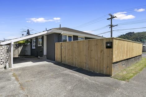 Photo of property in 35 Percy Cameron Street, Avalon, Lower Hutt, 5011