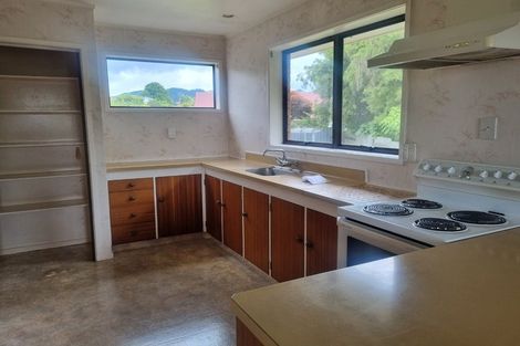 Photo of property in 31 Waitawa Place, Lynmore, Rotorua, 3010