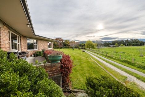 Photo of property in 229 Waihao Back Road, Waimate, 7979