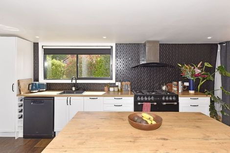 Photo of property in 208 Springfield Road, St Albans, Christchurch, 8014