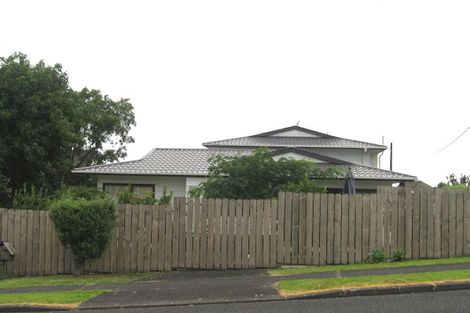 Photo of property in 2/23 Beatrice Avenue, Hillcrest, Auckland, 0627