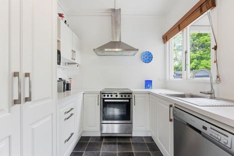 Photo of property in 124 Anzac Parade, Whanganui East, Whanganui, 4500