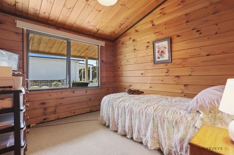 Photo of property in 2/30 Kiwi Esplanade, Mangere Bridge, Auckland, 2022