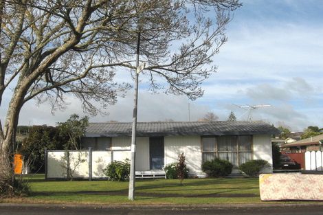 Photo of property in 1/48 Ray Small Drive, Pahurehure, Papakura, 2113