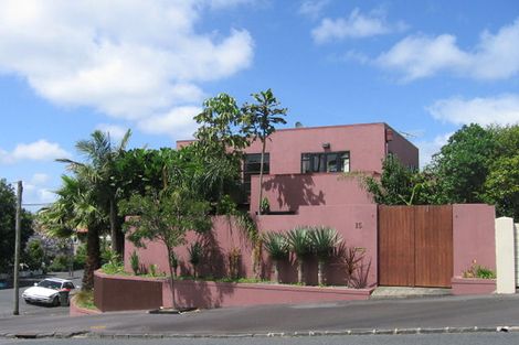 Photo of property in 15 Otahuri Crescent, Greenlane, Auckland, 1051