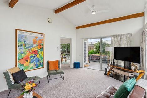 Photo of property in 4 Sylvan Avenue, Waikanae, 5036