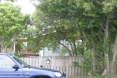 Photo of property in 1/53 Tramway Road, Beach Haven, Auckland, 0626