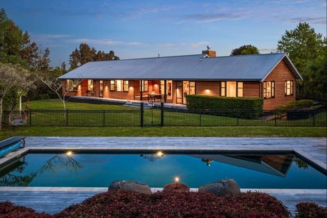 Photo of property in 2 Tamahunga Drive, Matakana, Warkworth, 0985