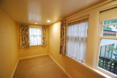 Photo of property in 19 Fitzherbert Terrace, Thorndon, Wellington, 6011