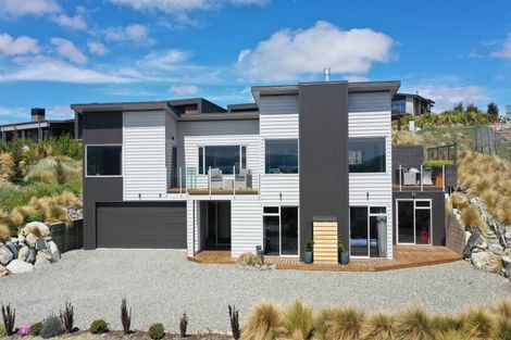 Photo of property in 8 Sibbald Lane, Lake Tekapo, 7999