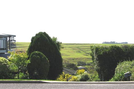 Photo of property in 2/7 Wairere Road, Torbay, Auckland, 0630