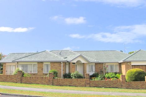 Photo of property in 2 Te Hoe Grove, Pinehill, Auckland, 0632