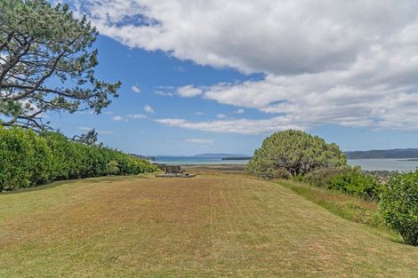 Photo of property in 108 Horongaherehere Row, Te Rerenga, Coromandel, 3582