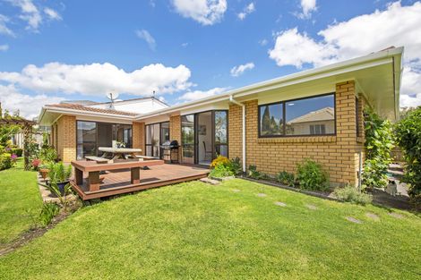 Photo of property in 2/32 Simmental Crescent, Somerville, Auckland, 2014