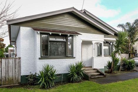 Photo of property in 14 Sanders Avenue, Westown, New Plymouth, 4310