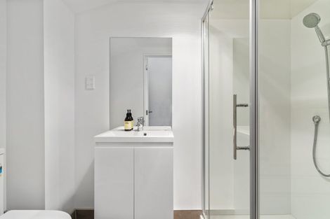 Photo of property in 6/7 South Pacific Place, Henderson, Auckland, 0612