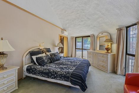 Photo of property in 254 Memorial Avenue, Burnside, Christchurch, 8053