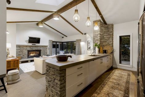 Photo of property in 94 Centennial Avenue, Arrowtown, 9302