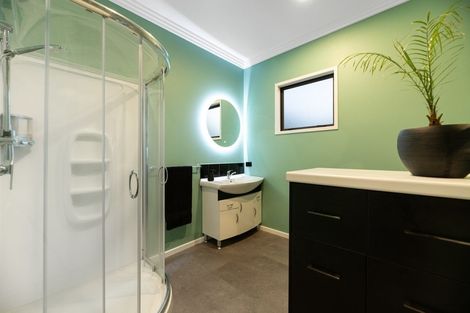 Photo of property in 8a Anchorage Grove, Maungatapu, Tauranga, 3112