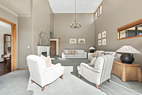 Photo of property in 40 Willowview Drive, Redwood, Christchurch, 8051