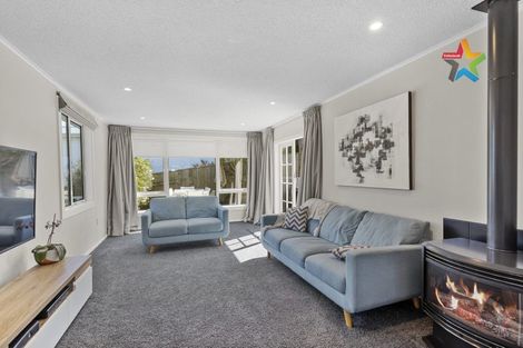 Photo of property in 18 Kaitangata Crescent, Kelson, Lower Hutt, 5010