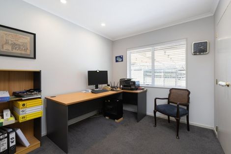 Photo of property in 30 Buckingham Place, Bethlehem, Tauranga, 3110