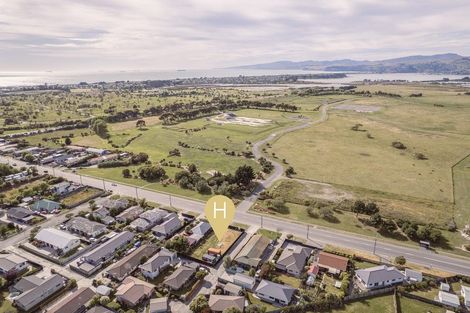 Photo of property in 497 Pages Road, Bexley, Christchurch, 8061