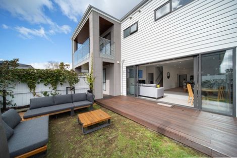 Photo of property in 8 Awakirihi Close, Shamrock Park, Auckland, 2016