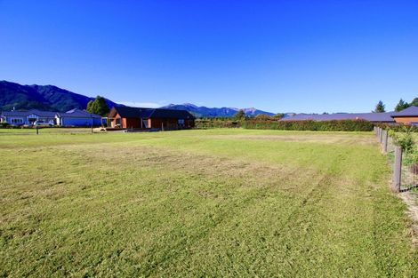 Photo of property in 8 Ewen Place, Hanmer Springs, 7334